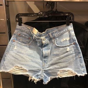 24.Levi’s premium 501 Shorts